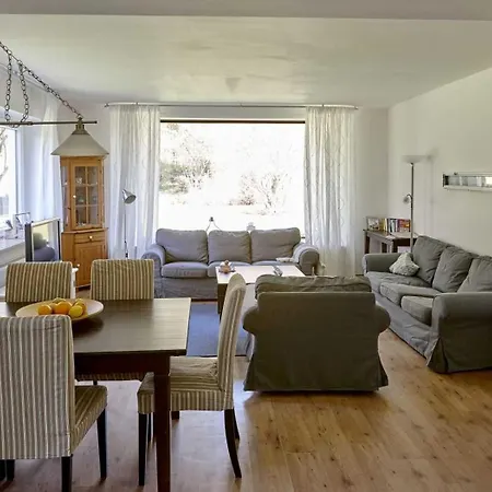 4 Apartment